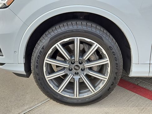 Used 2023 Audi Q7 2.0T Premium Plus w/ Premium Plus Package image 5