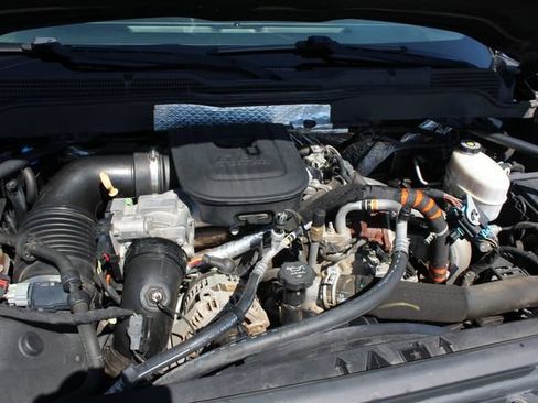 Used 2015 Chevrolet Silverado 2500 LTZ w/ Duramax Plus Package AWD/4WD image 31