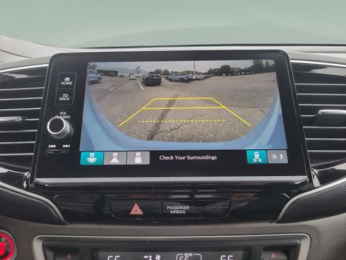 Certified 2025 Honda Ridgeline RTL image 32