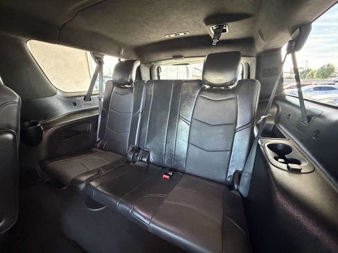 Used 2019 Cadillac Escalade ESV Platinum AWD/4WD image 12