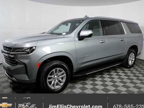 Certified 2024 Chevrolet Suburban LT image 2