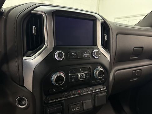 Used 2019 GMC Sierra 1500 SLT image 46