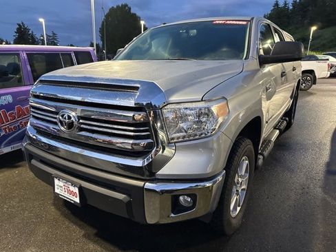 Used 2017 Toyota Tundra SR5 AWD/4WD image 3