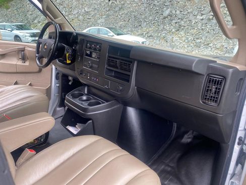 Used 2020 Chevrolet Express 2500 w/ Driver Convenience Package RWD image 18