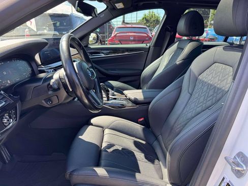 Used 2021 BMW 530i xDrive w/ M Sport Package AWD/4WD image 16