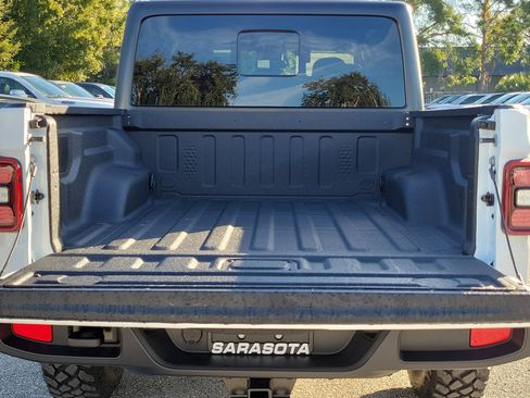 New 2026 Jeep Gladiator Sport AWD/4WD image 5