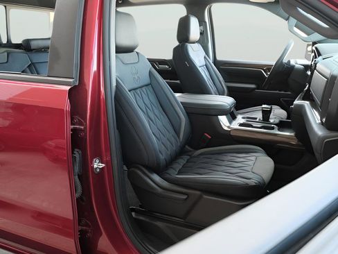 Used 2024 Chevrolet Silverado 1500 RST w/ All Star Edition Plus image 26