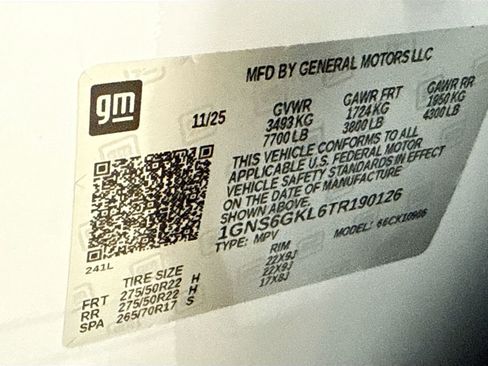 New 2026 Chevrolet Suburban High Country image 24