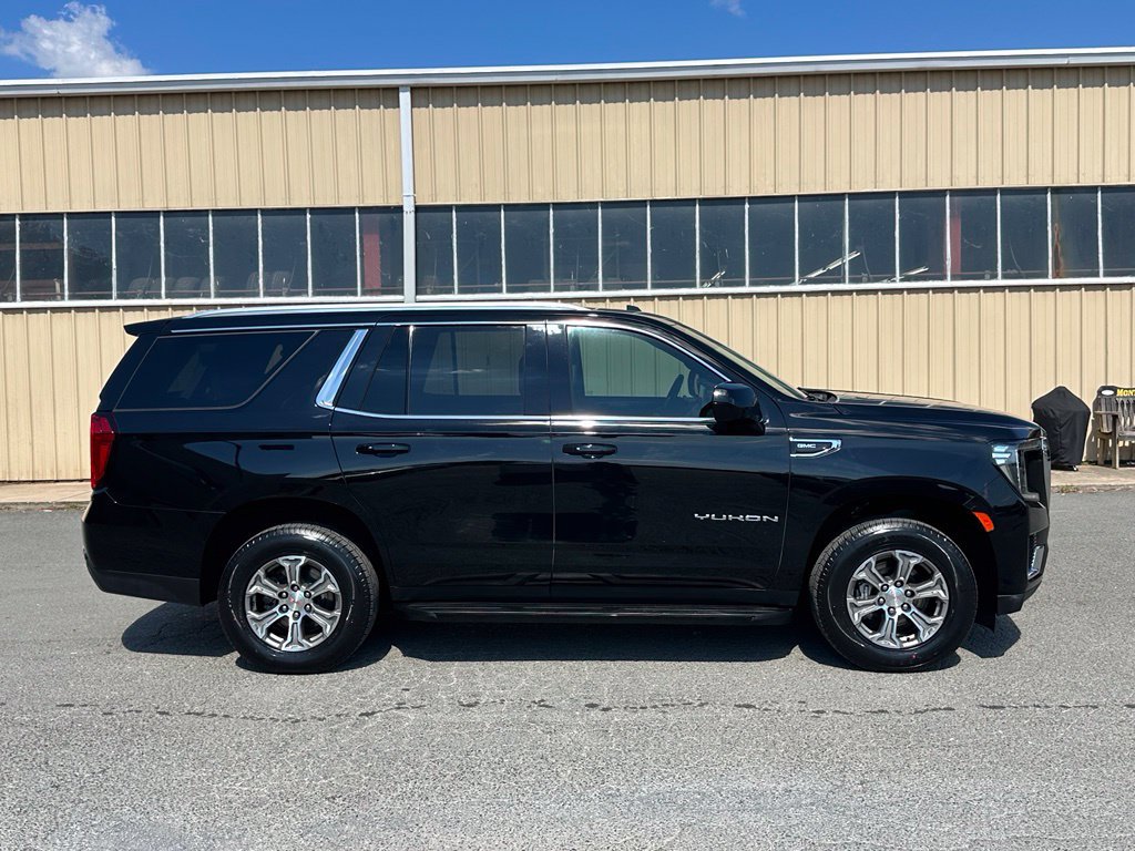 Used 2023 GMC Yukon SLE AWD/4WD image 10