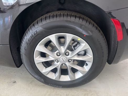 New 2026 Chrysler Pacifica Select AWD/4WD image 5