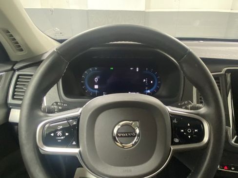 Certified 2025 Volvo XC90 B5 Core image 15
