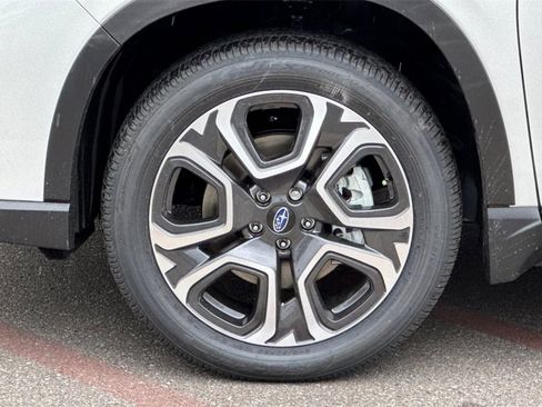 New 2026 Subaru Ascent Limited image 38