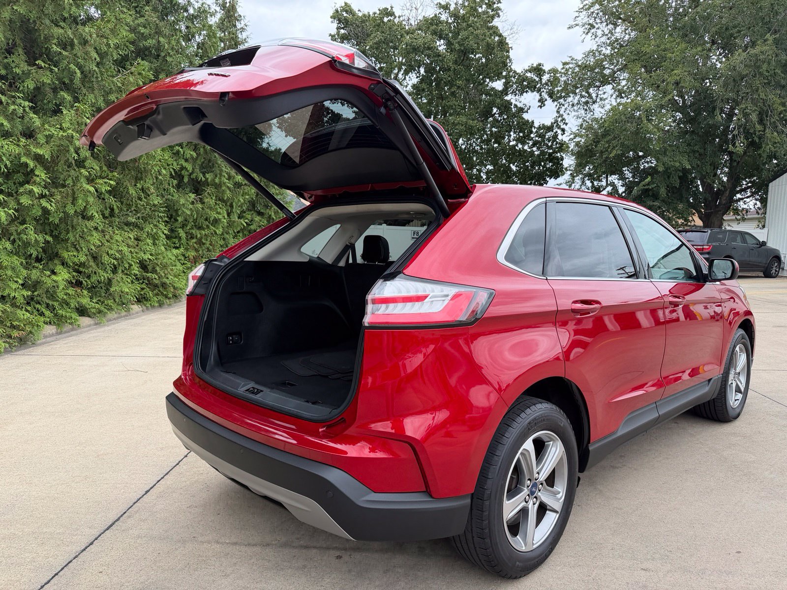 Used 2021 Ford Edge SEL w/ Convenience Package AWD/4WD image 32