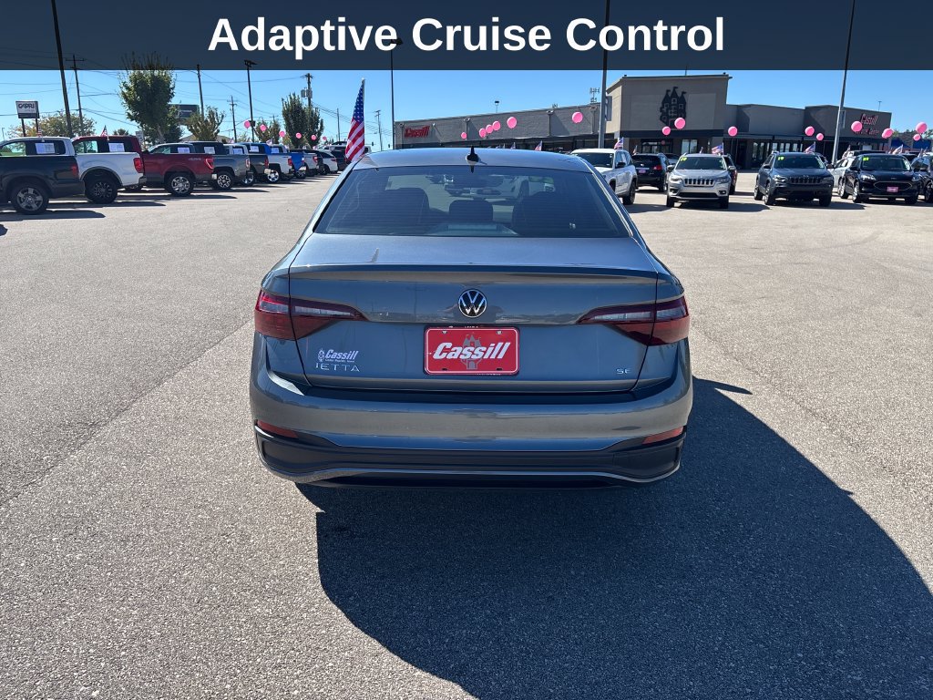 Used 2024 Volkswagen Jetta SE w/ Panoramic Sunroof Package FWD image 5