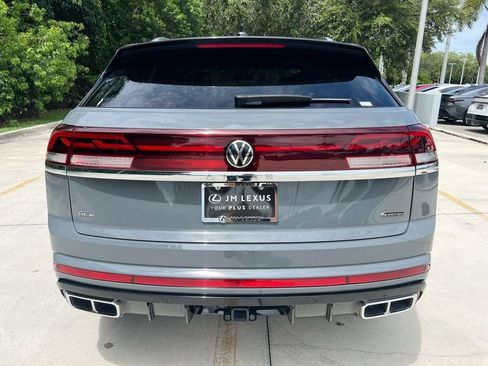 Used 2024 Volkswagen Atlas Cross Sport SEL Premium R-Line AWD/4WD image 6