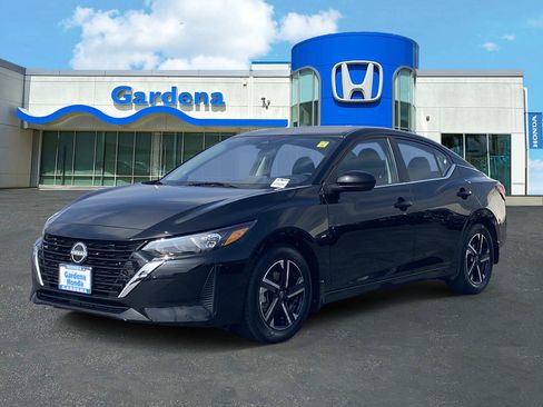 Used 2025 Nissan Sentra SV w/ All-Weather Package FWD image 3