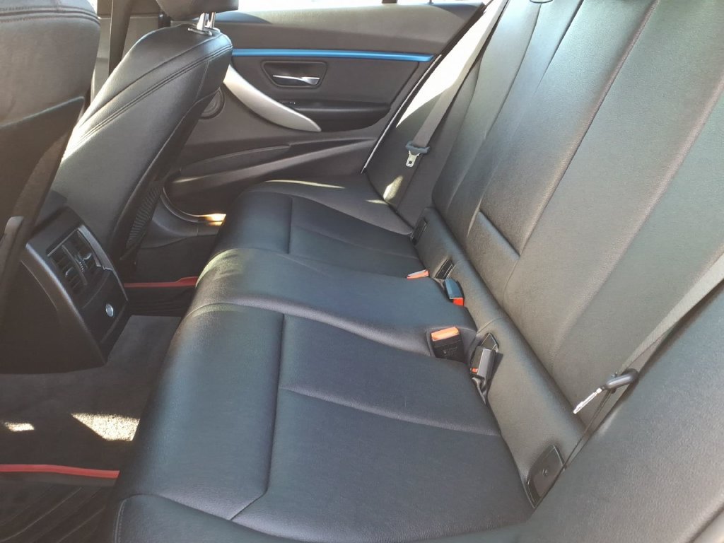 Used 2018 BMW 340i xDrive Sedan AWD/4WD image 17