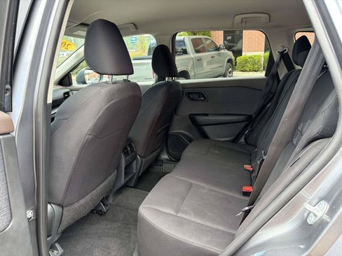 Used 2023 Nissan Rogue S FWD image 3