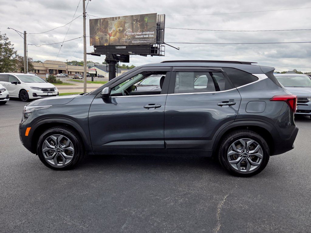 Used 2024 Kia Seltos S AWD/4WD image 4