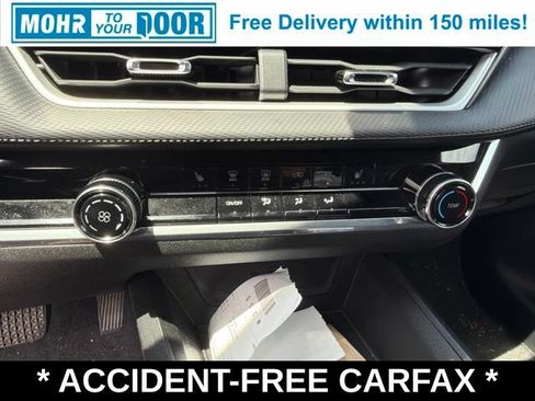 Used 2025 Chevrolet Equinox LT w/ Safety and Technology Package FWD image 22