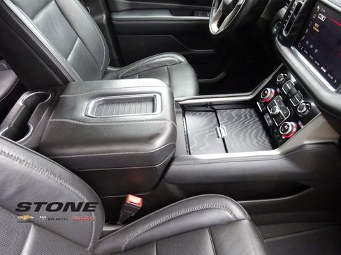 Used 2022 GMC Yukon XL Denali w/ Max Trailering Package image 18