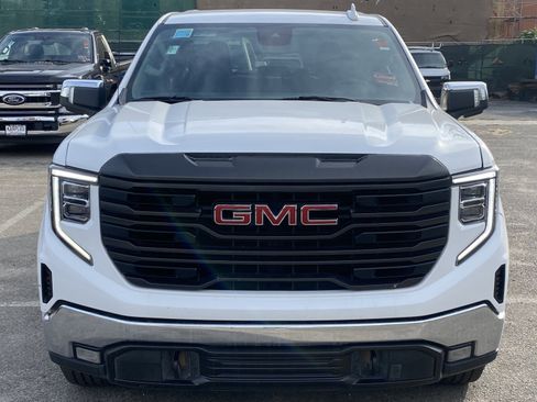 Used 2022 GMC Sierra 1500 SLT w/ SLT Convenience Package image 3