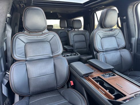 Used 2023 Lincoln Navigator Black Label image 23