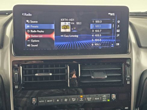 Used 2022 Lexus GX 460 Premium w/ Premium Package image 27