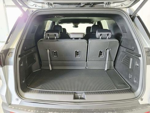 New 2026 Chevrolet Traverse Z71 w/ Driver Confidence Package image 11