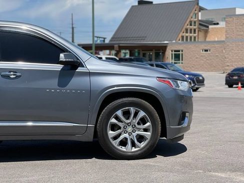 Used 2020 Chevrolet Traverse Premier w/ LPO, Floor Liner Package AWD/4WD image 10