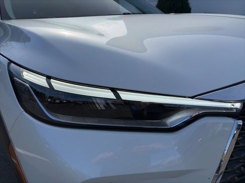 Used 2022 INFINITI QX60 Sensory w/ Cargo Package image 14