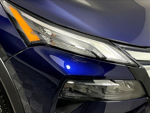 Certified 2025 Nissan Rogue SL AWD/4WD image 31