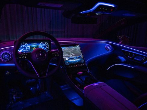 Used 2023 Mercedes-Benz EQS 450+ Sedan image 13