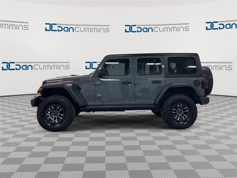 Used 2024 Jeep Wrangler Unlimited Rubicon w/ XTREMEE 35" Tire Package image 5