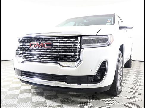 Used 2023 GMC Acadia Denali FWD image 2