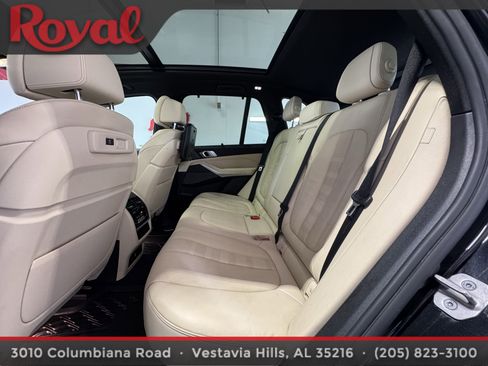 Used 2021 BMW X5 M50i image 16