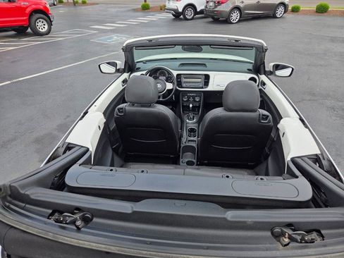 Used 2013 Volkswagen Beetle 2.5 FWD image 14