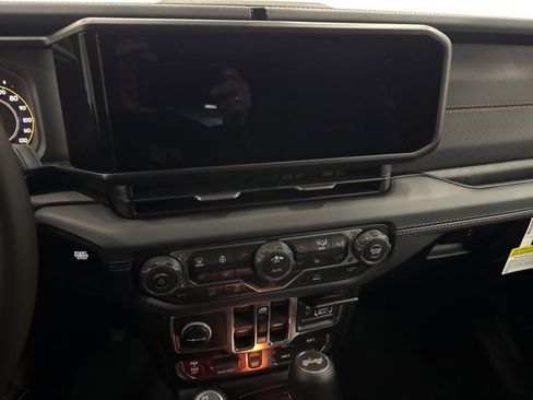 New 2026 Jeep Wrangler Unlimited Rubicon image 12