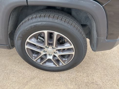 Used 2020 Jeep Compass Latitude image 10