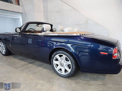Used 2013 Rolls-Royce Phantom Drophead Coupe image 46