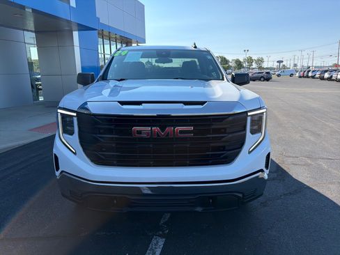 Used 2024 GMC Sierra 1500 Pro w/ Pro Value Package AWD/4WD image 7