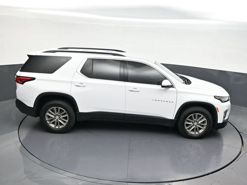 Used 2023 Chevrolet Traverse LT FWD image 20