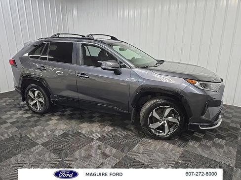 Used 2021 Toyota RAV4 SE w/ Weather & Moonroof Package AWD/4WD image 1