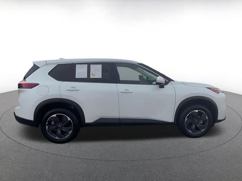 Used 2025 Nissan Rogue SV image 16