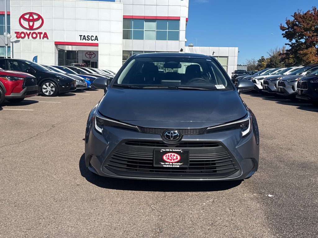 Used 2026 Toyota Corolla LE AWD/4WD image 2