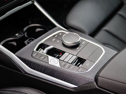 Used 2025 BMW 330i xDrive Sedan w/ Convenience Package image 17