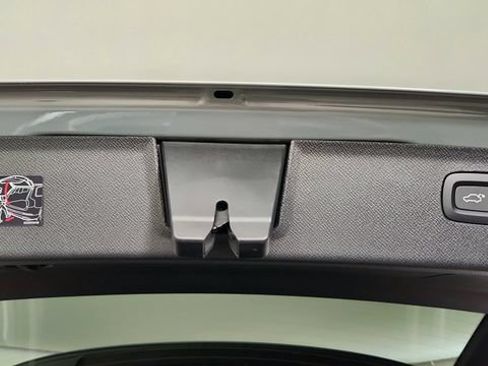 New 2026 Volvo XC90 B6 Plus w/ Protection Package Premier AWD/4WD image 44