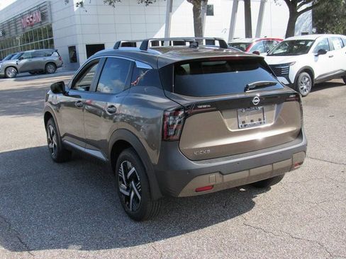 New 2026 Nissan Kicks SV w/ SV Premium Package image 5