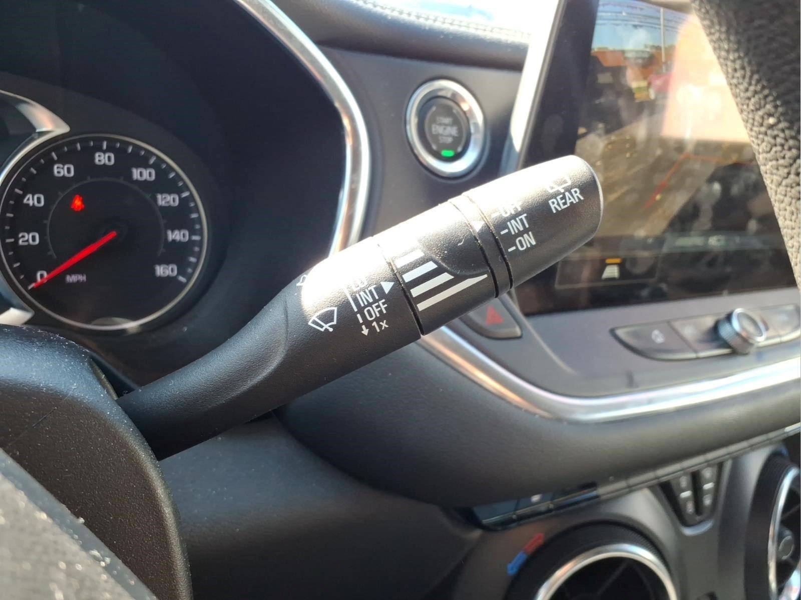 Used 2024 Chevrolet Blazer LT w/ Convenience Package FWD image 18