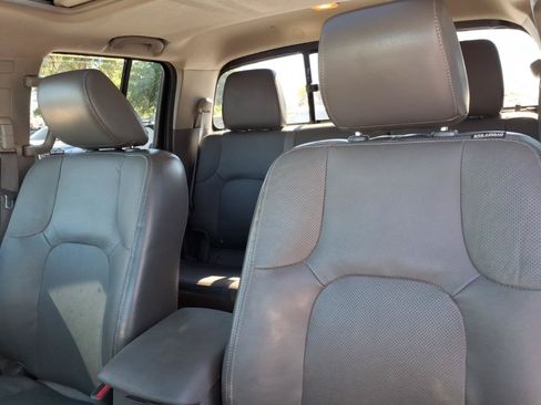 Used 2015 Nissan Frontier SL AWD/4WD image 15